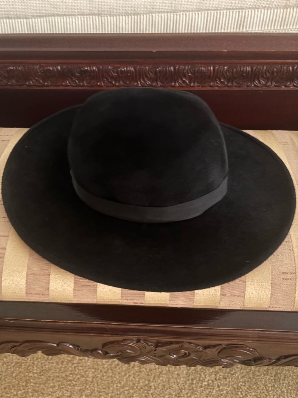 Vintage Bergdorf Goodman on the Plaza Black Wide-Brim Felt Hat w/ Ribbon Detail